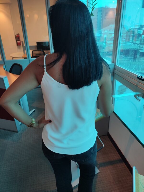 SHEIN Basics Top Tirantes de Cuello V Unicolor