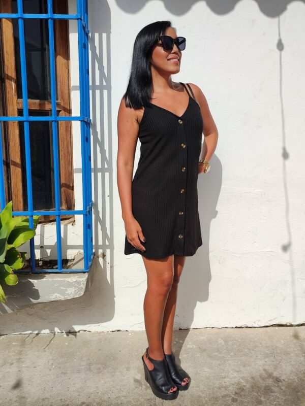 Vestido de tirantes con botón tejido waffle