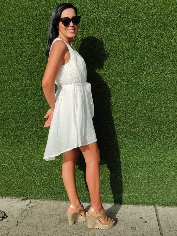 IMG_20220520_165304 (Mediana) Vestido con fruncido, cinturón y botón delantero